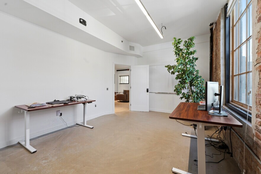More Photos Of 1523 N Front St, Philadelphia Office For Lease
