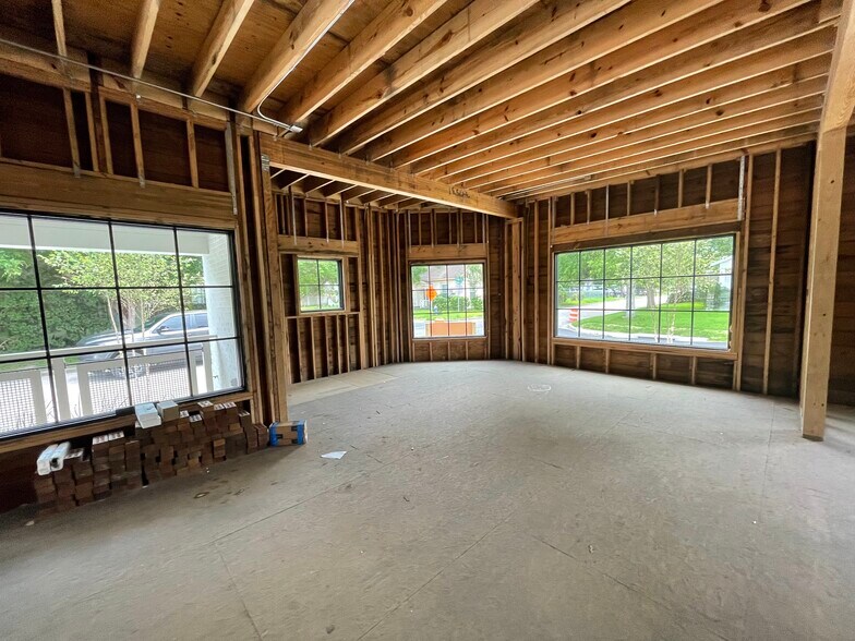 More Photos Of 2601 Baylor St, Houston Restaurant For Lease