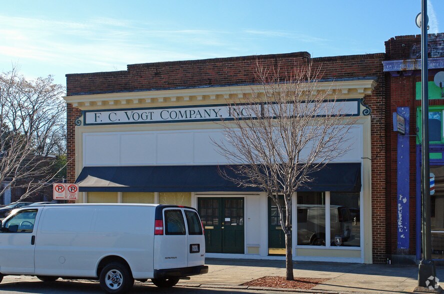 More Photos Of 1831-1833 W Broad St, Richmond Storefront For Lease