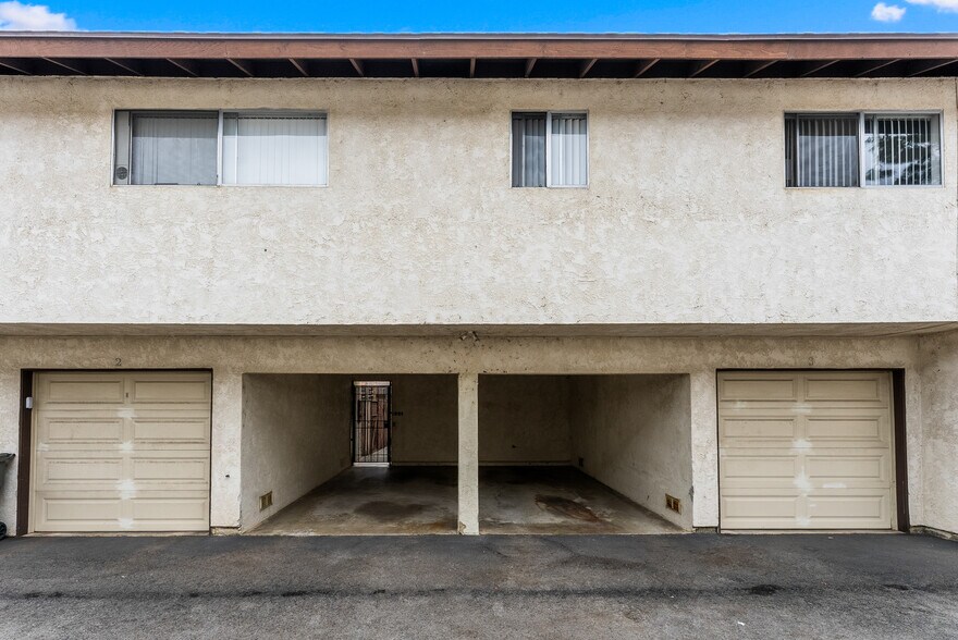 More Photos Of 2139 Via Esmarca, Oceanside Apartments For Sale