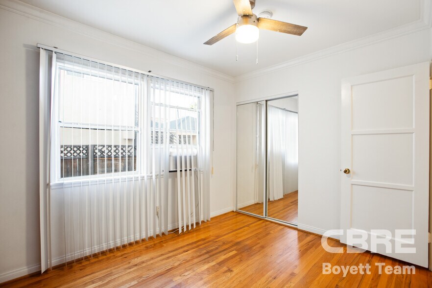More Photos Of 6504 Woodley Ave, Van Nuys Apartments For Sale