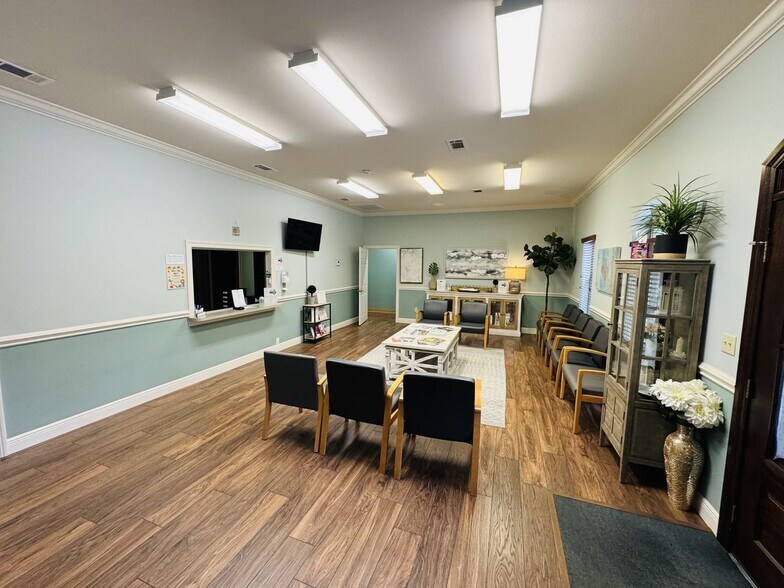 More Photos Of 56 Starbrush Cir, Covington Medical For Sale