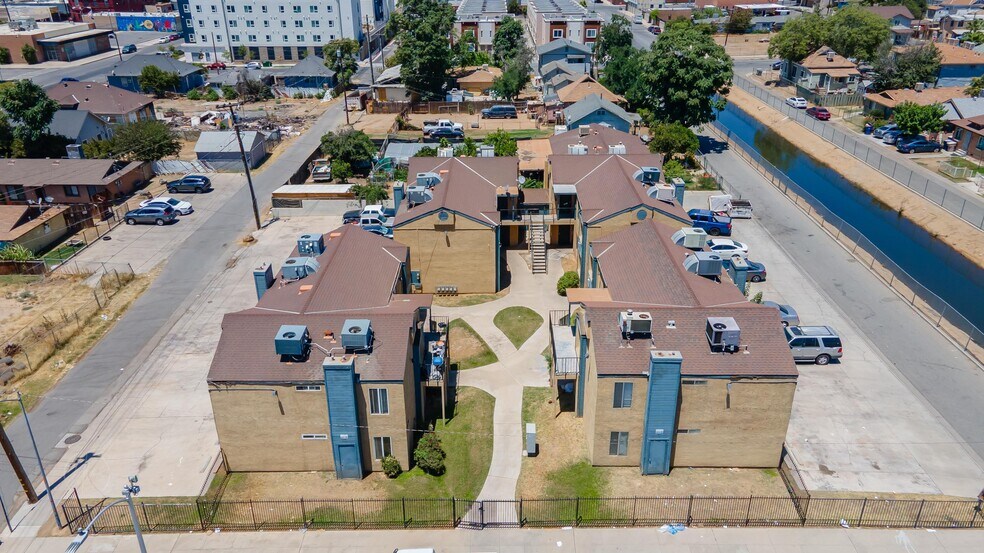 More Photos Of 1010 Beale Ave, Bakersfield Apartments For Sale