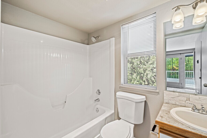 More Photos Of 21125 81st Dr NE, Arlington Apartments For Sale