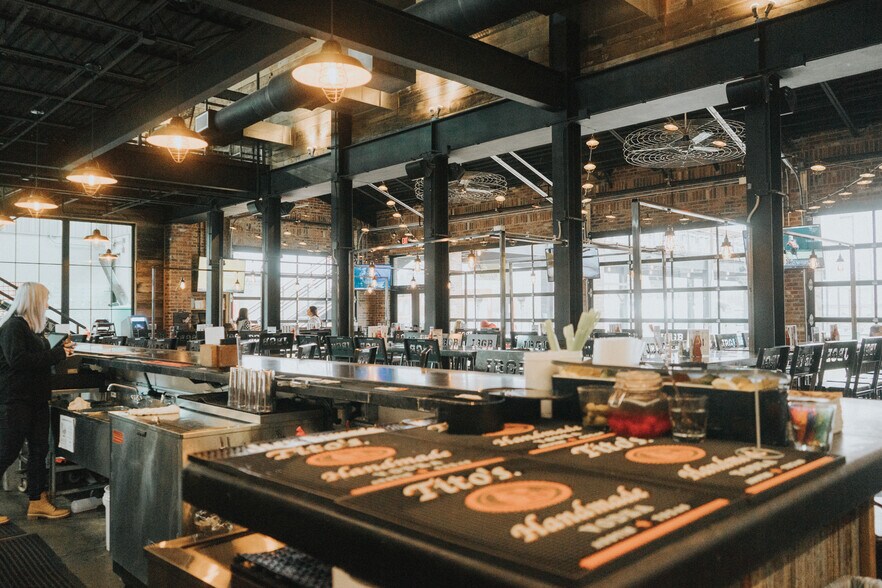 More Photos Of 3615 N Steele Blvd, Fayetteville Bar For Sale