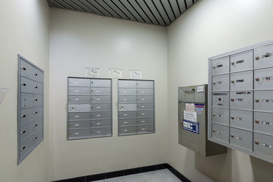 More Photos Of 14550 Torrey Chase Blvd, Houston Office For Lease