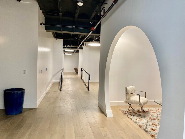 More Photos Of 731 S Broadway, Los Angeles Loft Creative Space For Lease