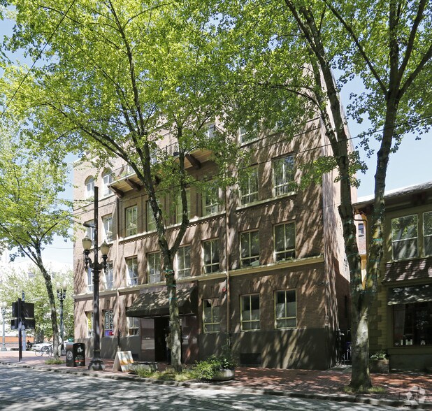 More Photos Of 1033 SW Yamhill St, Portland Office For Lease