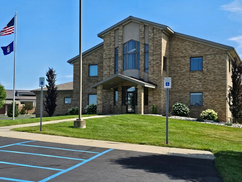 Primary Photo Of 3933 Monitor Rd, Bay City Office For Sale