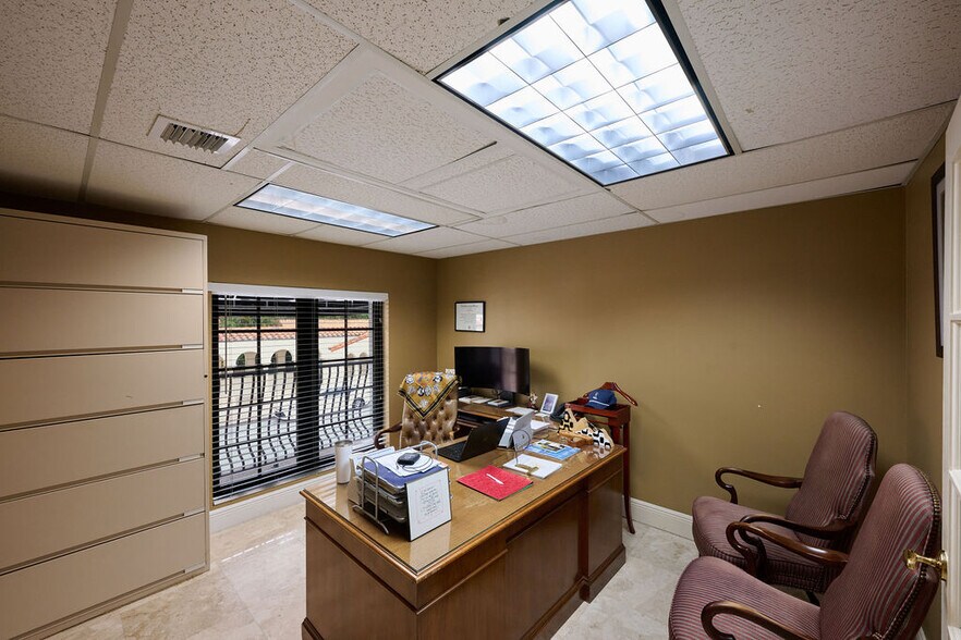 More Photos Of 355 Palermo Ave, Coral Gables Medical For Sale