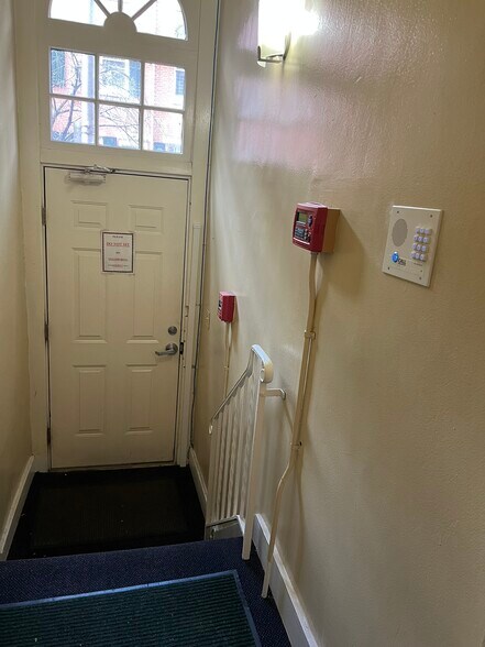 More Photos Of 313 S 16th St, Philadelphia Office For Sale