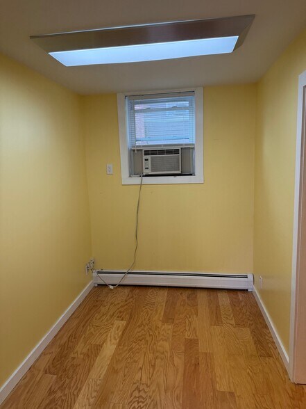 More Photos Of 124 Washington St, Tappan Office For Lease