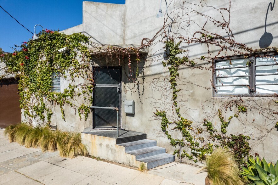 More Photos Of 612-624 Hampton Dr, Venice Loft Creative Space For Lease