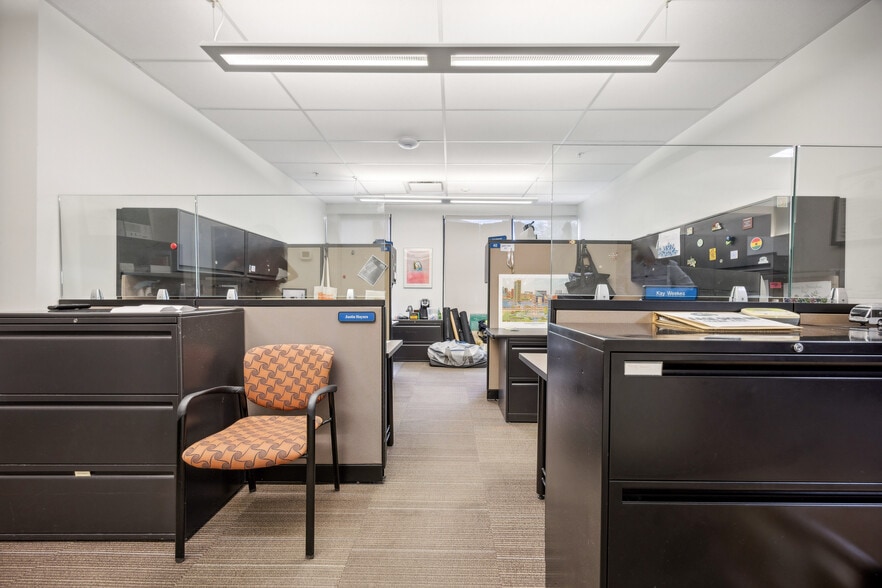 More Photos Of 10245-10255 Old Columbia Rd, Columbia Office For Sale