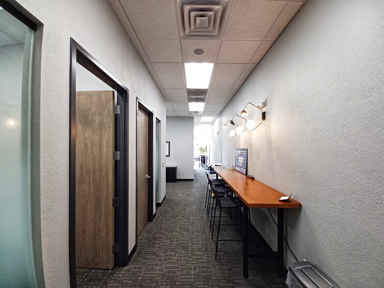 More Photos Of 15932 Jackson Creek Pky, Monument Storefront Retail Office For Lease