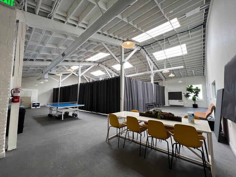 More Photos Of 2662-2684 Lacy St, Los Angeles Loft Creative Space For Lease