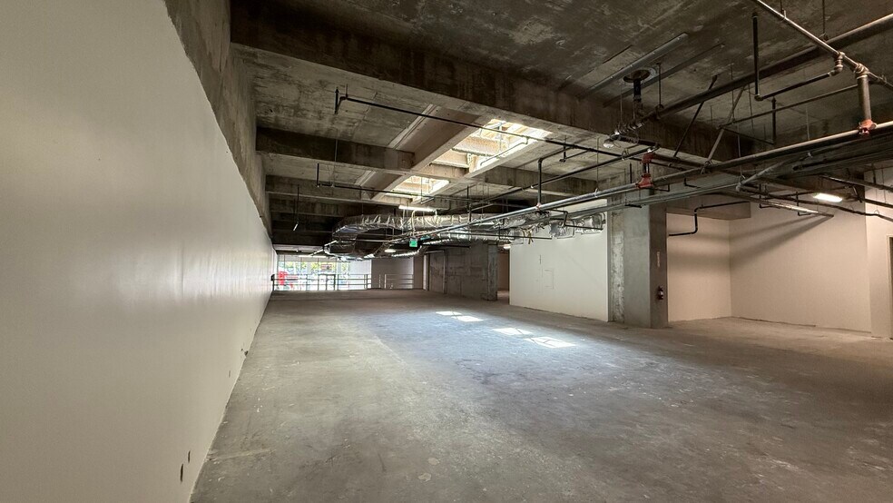 More Photos Of 9300 Wilshire Blvd, Beverly Hills Office For Sale