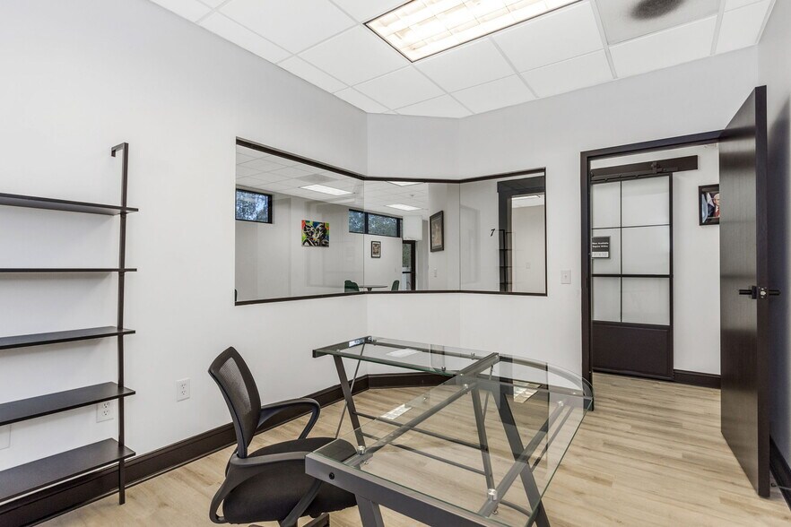 More Photos Of 18311 N US Highway 41, Lutz Medical For Sale