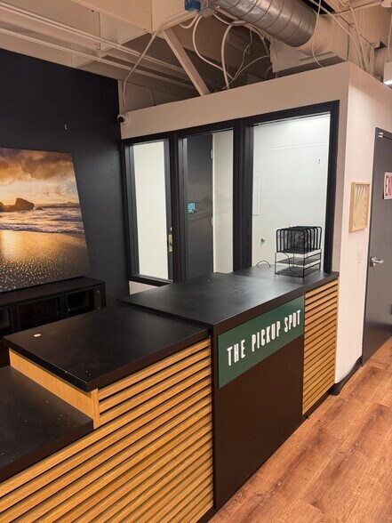 More Photos Of 2675 N Ventura Rd, Port Hueneme General Retail For Lease