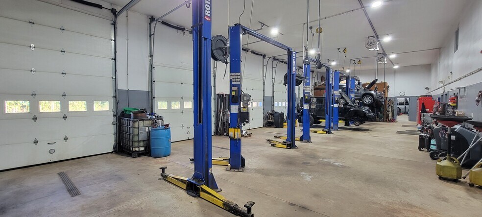 More Photos Of 2003 Route 209, Brodheadsville Auto Dealership For Sale