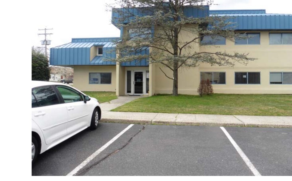 More Photos Of 3321 Doris Ave, Ocean Unknown For Lease