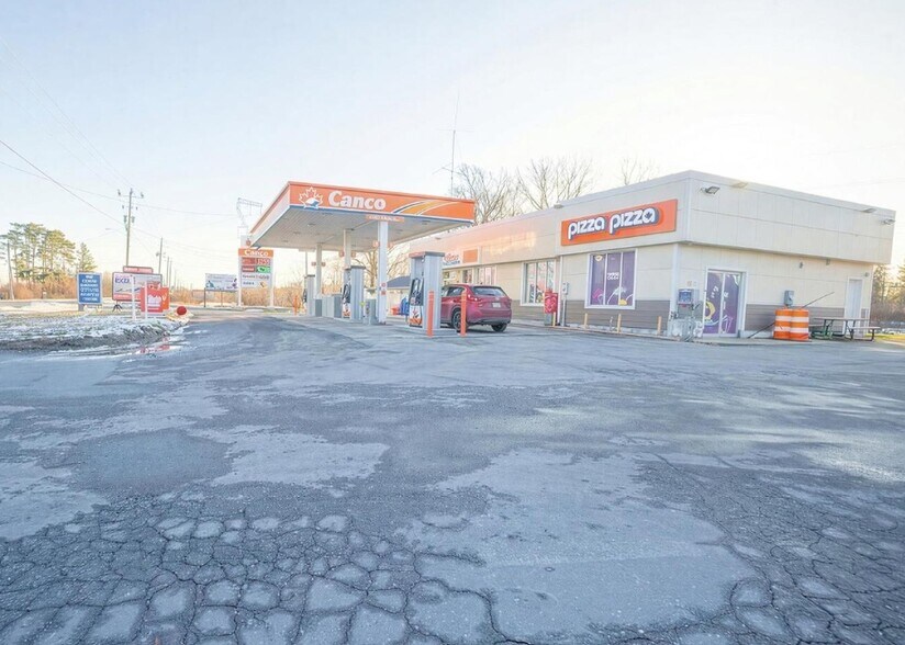 More Photos Of 10075 Sunset Rd, Southwold Convenience Store For Sale