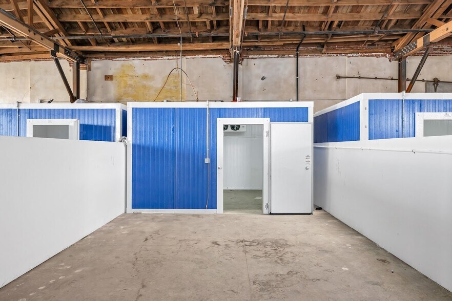 More Photos Of 707 E 7th St, Los Angeles Manufacturing For Lease