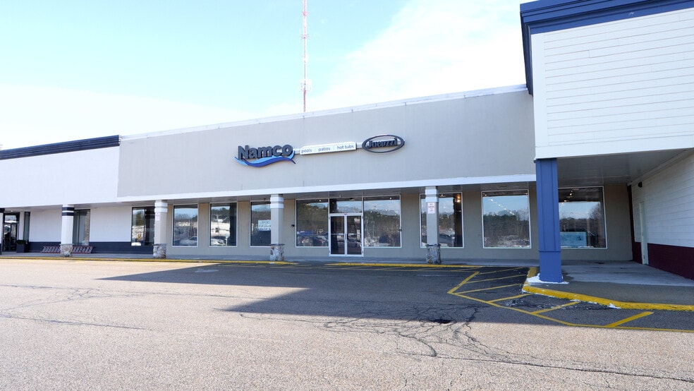 Primary Photo Of 775 Lafayette Rd, Portsmouth Unknown For Lease