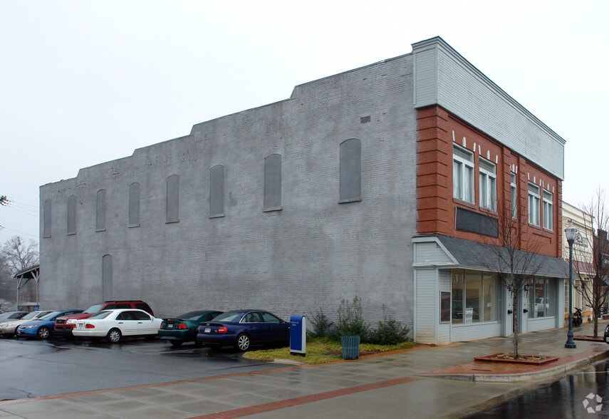 Primary Photo Of 319-321 Main St, Seneca General Retail For Sale