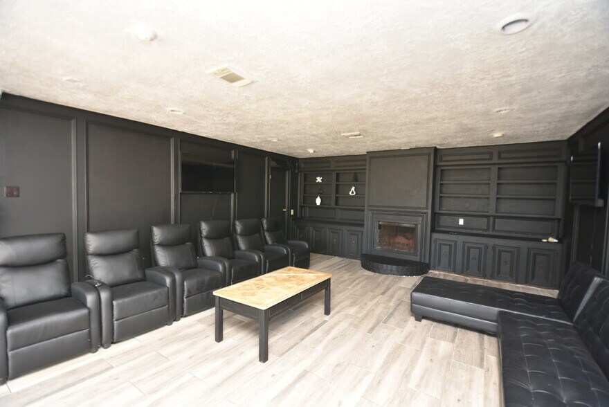 More Photos Of 736 Wilson Rd, Humble Medical For Lease