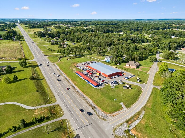 More Photos Of 4070 Old Highway 431, Greenbrier Freestanding For Sale