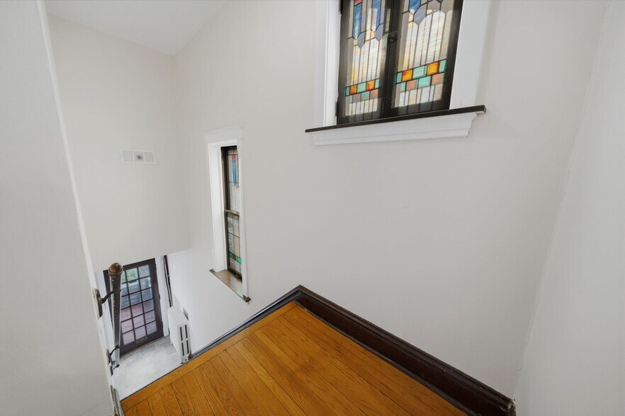 More Photos Of 5921 S Kingshighway Blvd, Saint Louis Multifamily For Sale