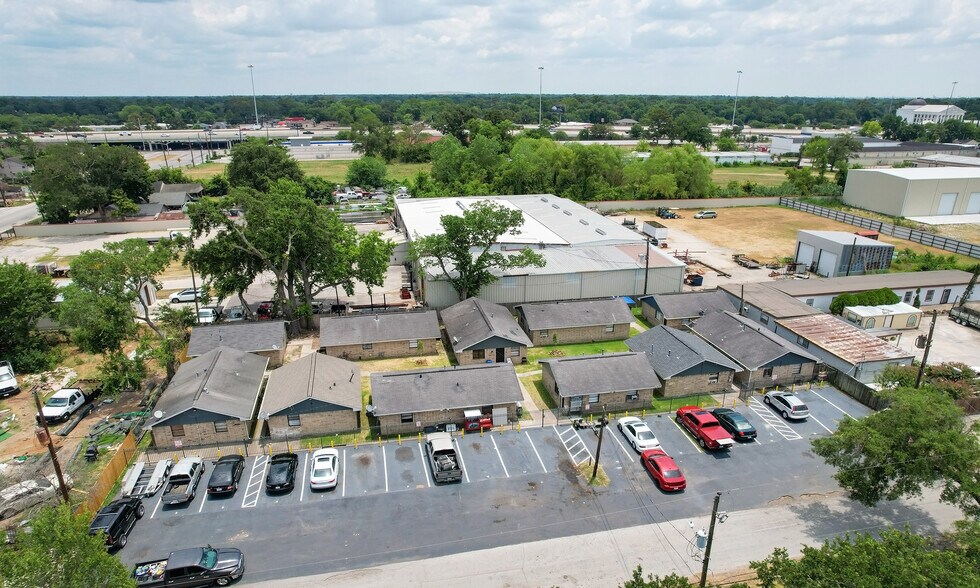 More Photos Of 8814 Manus St, Houston Apartments For Sale