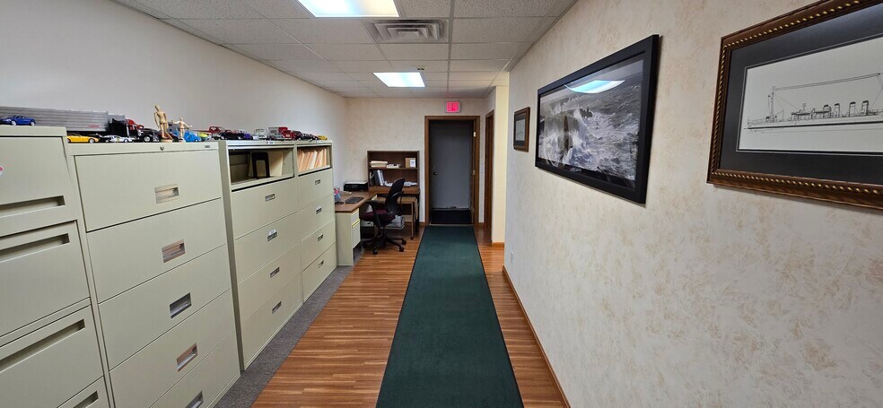 More Photos Of 1004-1010 Vivian Dr, Grafton Office For Sale