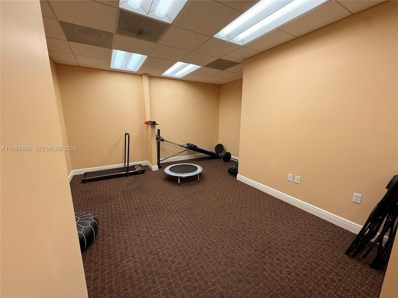 More Photos Of 2699 Stirling Rd, Fort Lauderdale Medical For Lease