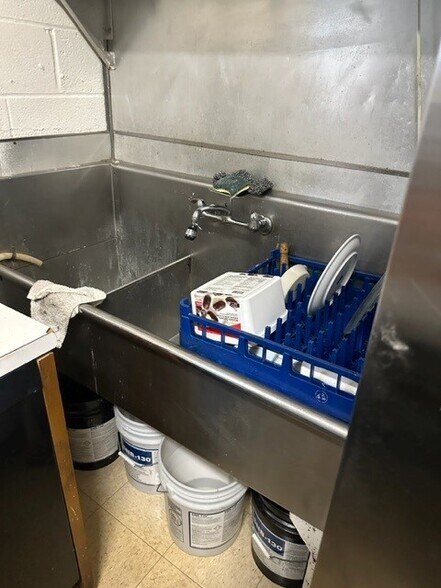 More Photos Of 2850 William St, Buffalo General Retail For Sale