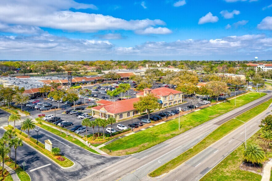 More Photos Of 7506-7524 Dr Phillips Blvd, Orlando Unknown For Lease