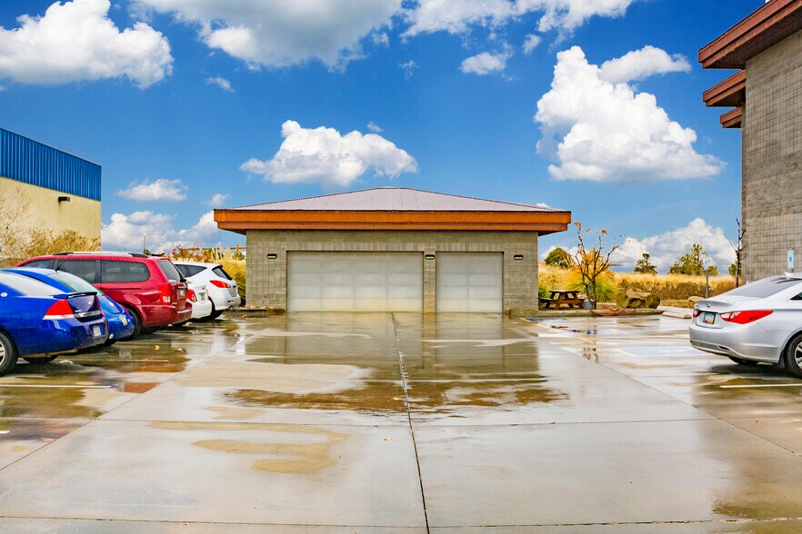 More Photos Of 6752 Inter Cal Way, Prescott Office For Lease