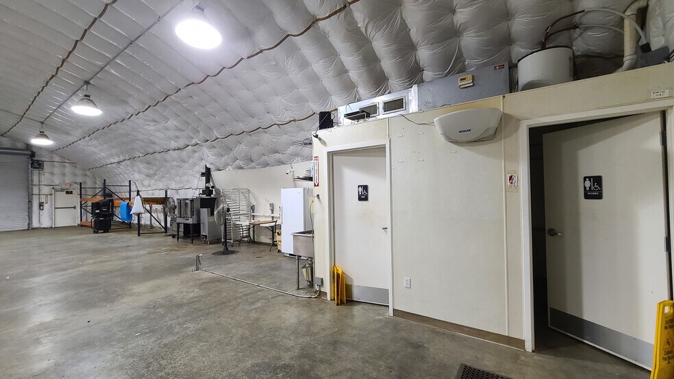 More Photos Of 282 Rees St, Breaux Bridge Light Distribution For Sale