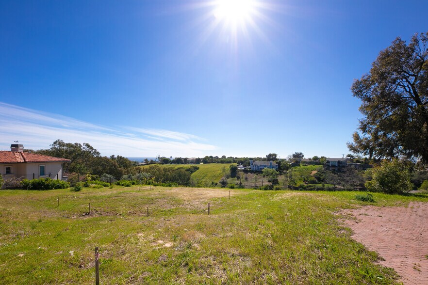 More Photos Of 5936 Busch Dr, Malibu Land For Sale