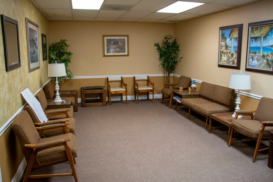 More Photos Of 2215 Nebraska Ave, Fort Pierce Medical For Lease