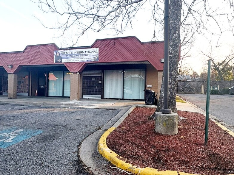More Photos Of 97 Yost Pl, Capitol Heights Fast Food For Sale