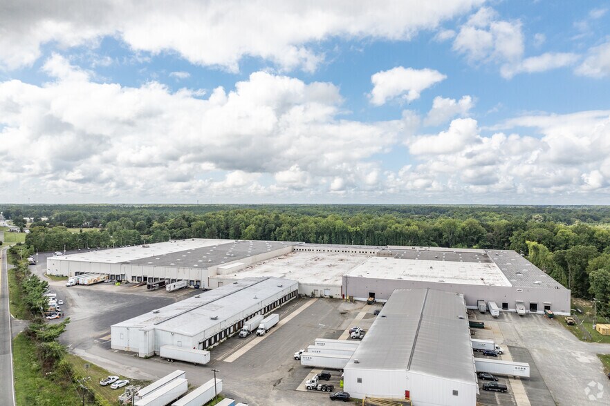 More Photos Of 14140 N Washington Hwy, Ashland Distribution For Lease