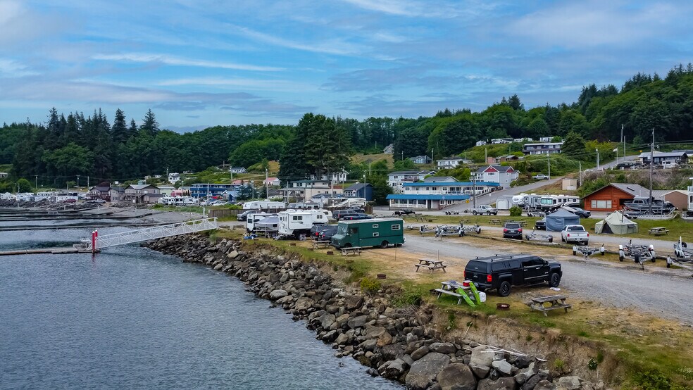 More Photos Of 444 Front St, Sekiu Hotel For Sale