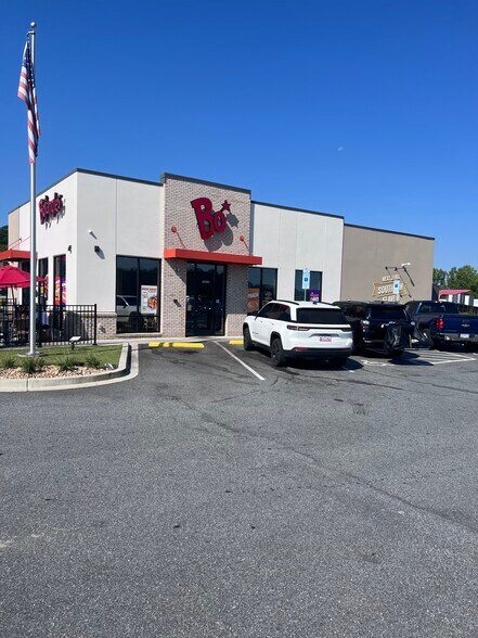 More Photos Of 19005 Highway 72 E, Clinton Restaurant For Sale