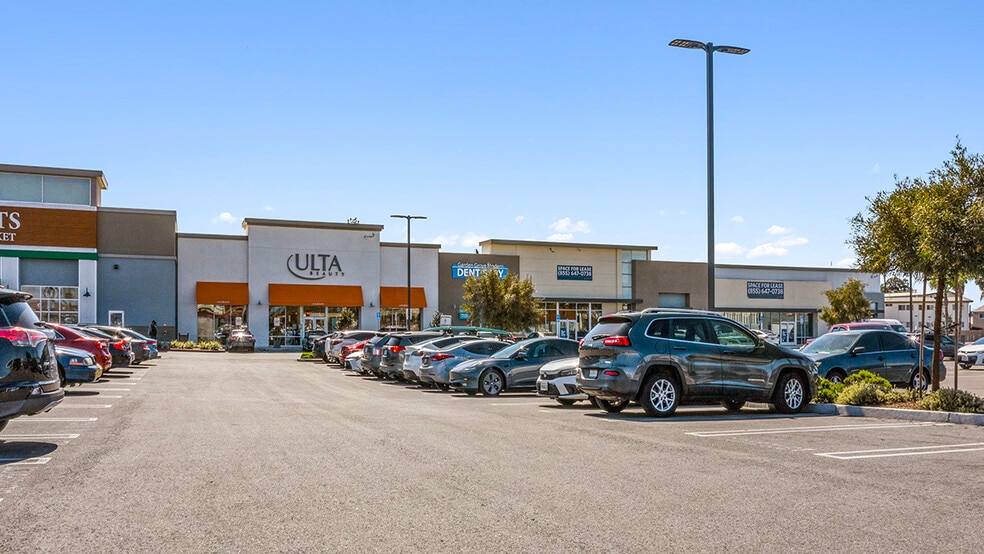 More Photos Of 9852 Chapman Ave, Garden Grove Unknown For Lease