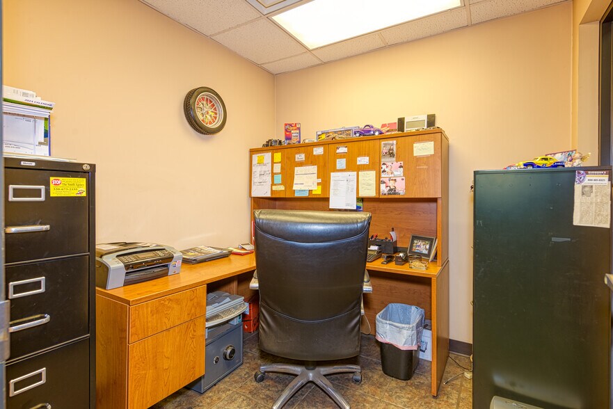 More Photos Of 5071 OH-43 Rd, Kent Auto Repair For Sale