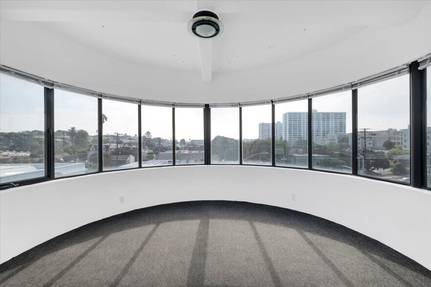 More Photos Of 2525 Main St, Santa Monica Office For Lease
