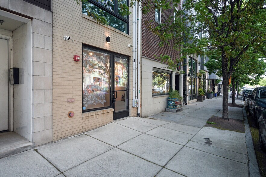More Photos Of 2028 Frankford Ave, Philadelphia General Retail For Sale