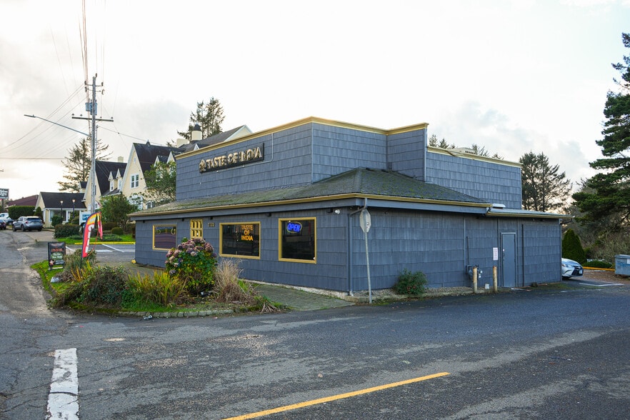 Primary Photo Of 2733 NW Highway 101, Lincoln City Restaurant For Sale